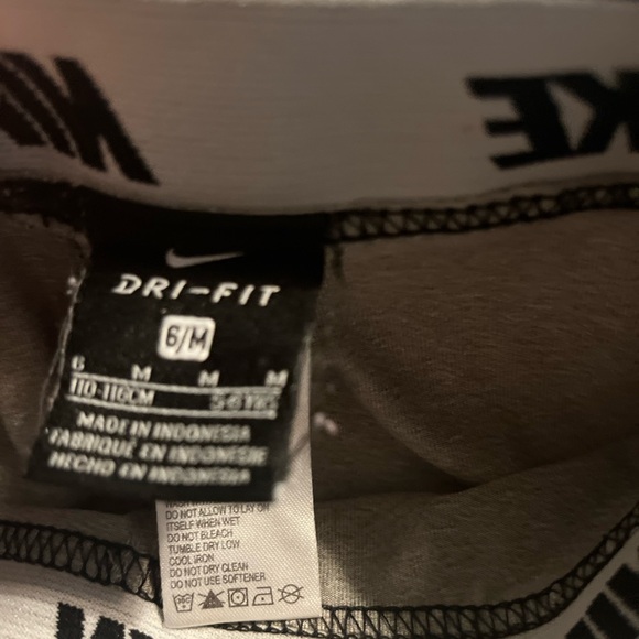 Nike girls leggings - Picture 3 of 3